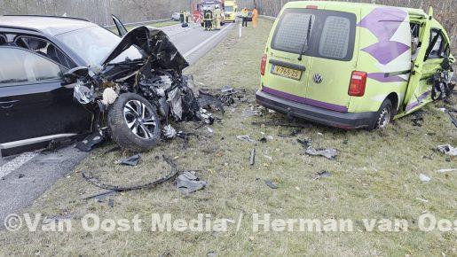 Update: Ernstig ongeval op N34 bij Schipborg met 5 voertuigen (video)