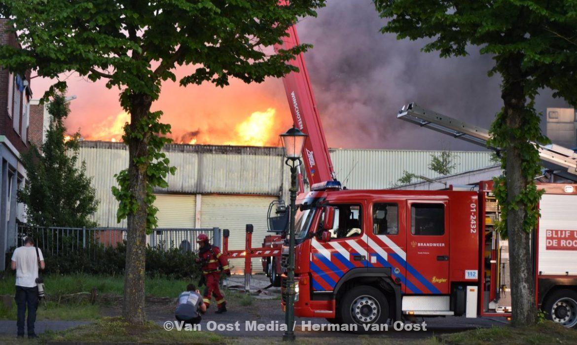 Zeer grote brand in Oude Pekela – The photo only has value when it is taken