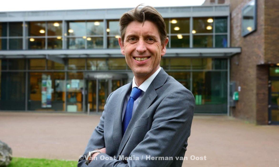 Gemeente Aa & Hunze moet op zoek naar drie nieuwe wethouders. – The photo only has value when it is