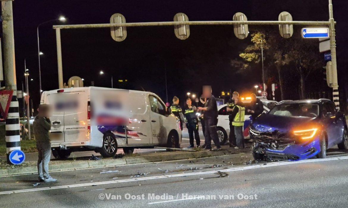 Veel schade bij ongeval in Assen – The photo only has value when it is taken