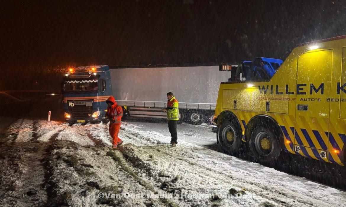 Meiden die glijden in plaats van rijden. – The photo only has value when it is taken