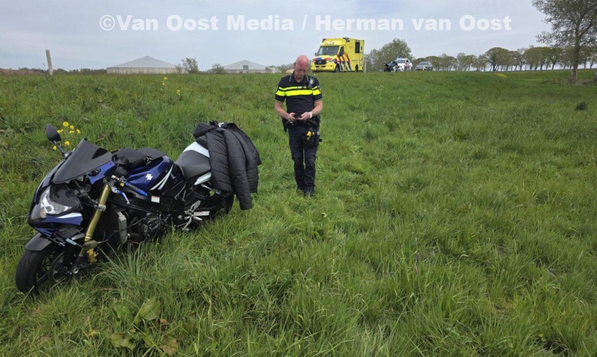 Motorrijder vliegt uit de bocht bij Gieterveen – Mooi dai d`r bint